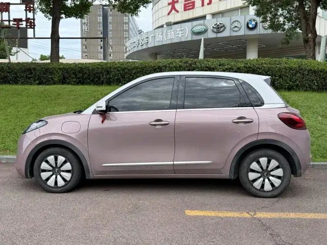 Wuling Bingo — Фото автомобиля 3