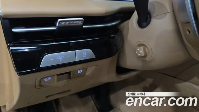 Genesis G80 Бензин 2.5 турбо AWD — Фото автомобиля 13