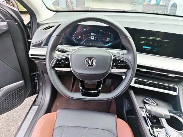 Changan Eado — Фото автомобиля 10