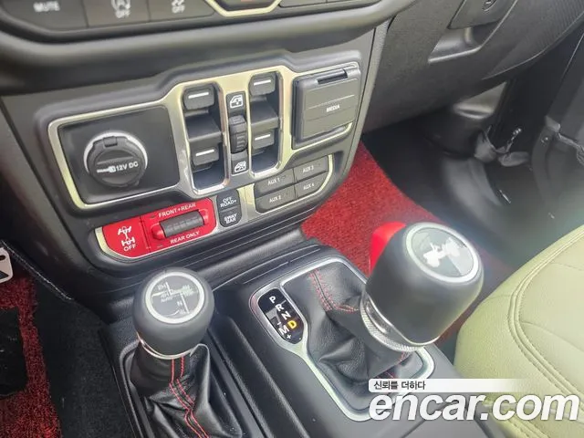 Jeep Wrangler — Фото автомобиля 9