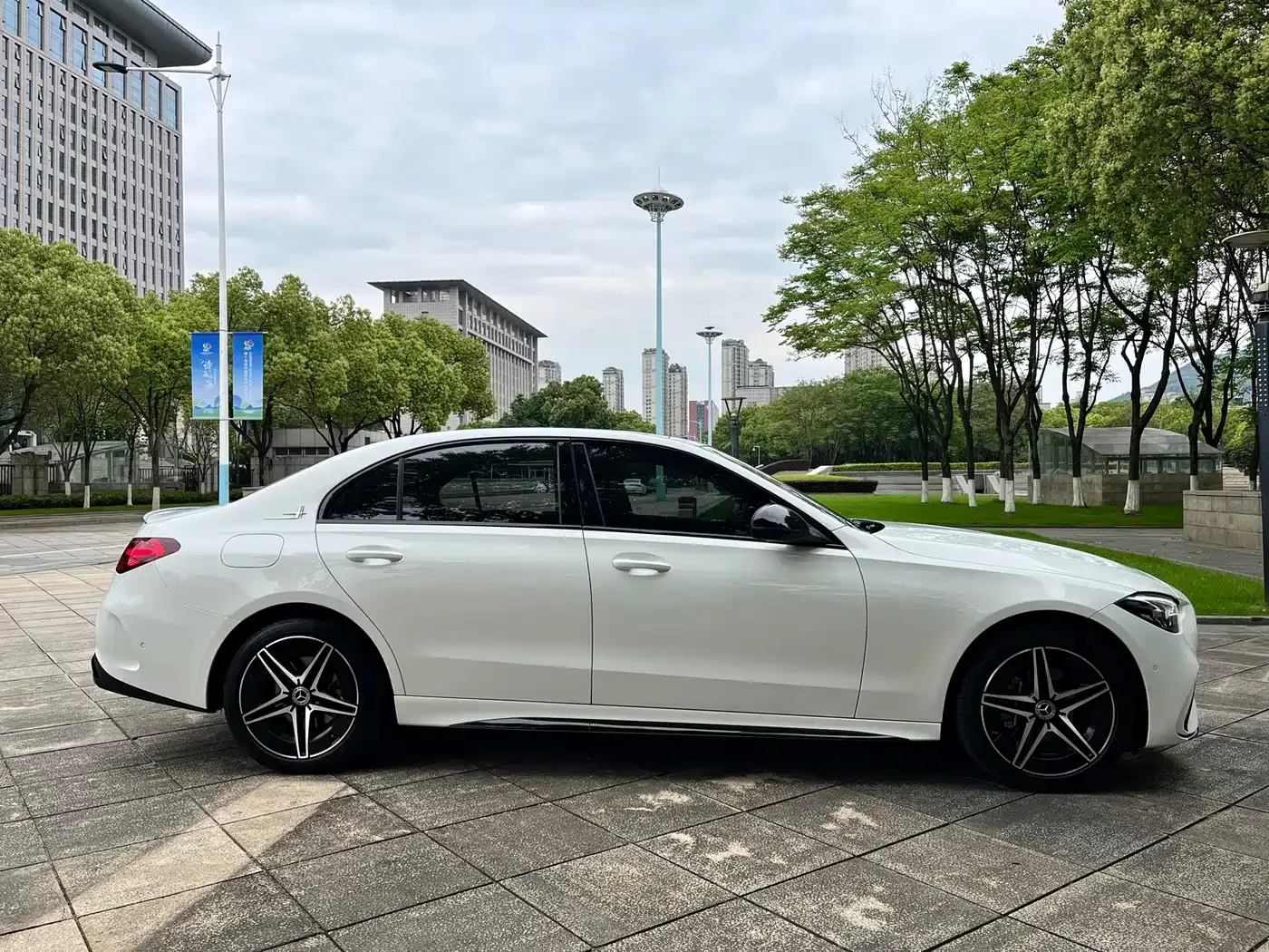 Mercedes-Benz Mercedes-Benz C-Class 2024 C 260 L Night Edition Sport — Фото автомобиля 17