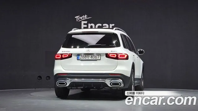 Mercedes-Benz GLB-Class — Фото автомобиля 4