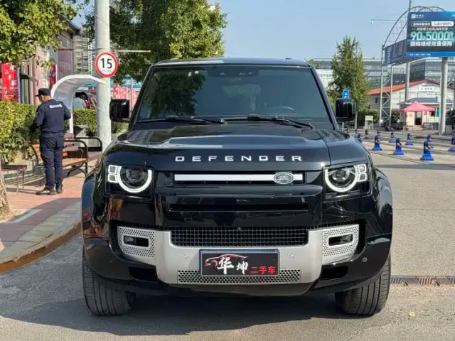 Фотография автомобиля — Land Rover Defender