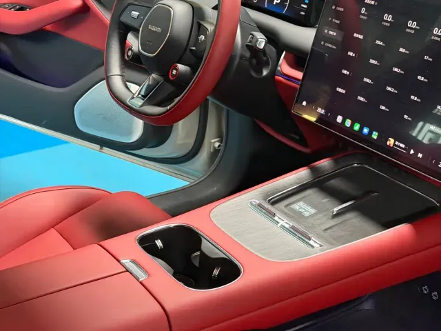 Xiaomi SU7 — Фото автомобиля 20