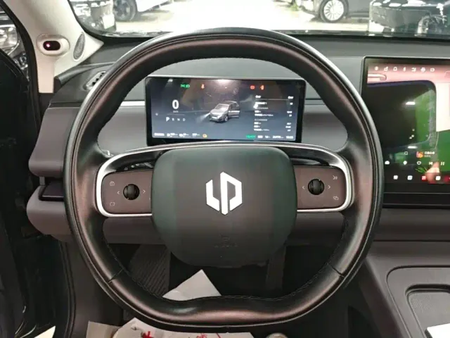 Leapmotor C10 — Фото автомобиля 10
