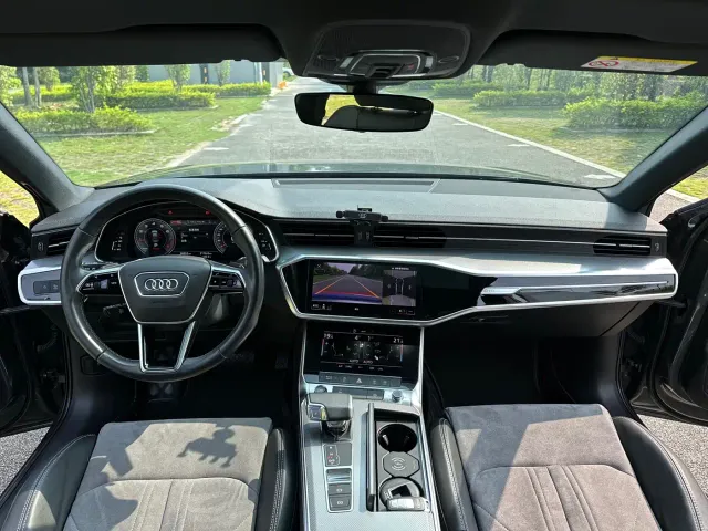 Audi A6L — Фото автомобиля 9