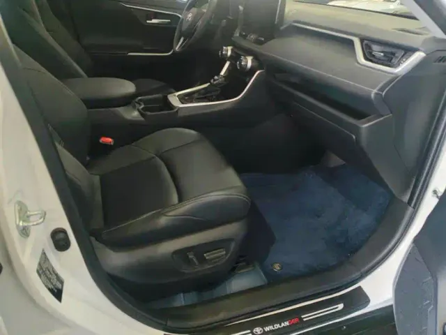 Toyota Wildlander — Фото автомобиля 8