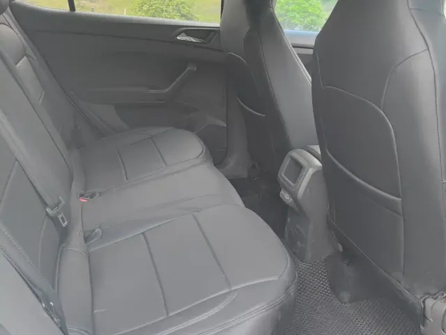 Volkswagen T-Cross — Фото автомобиля 8