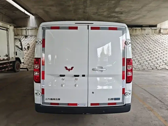 Wuling Yangguang — Фото автомобиля 5