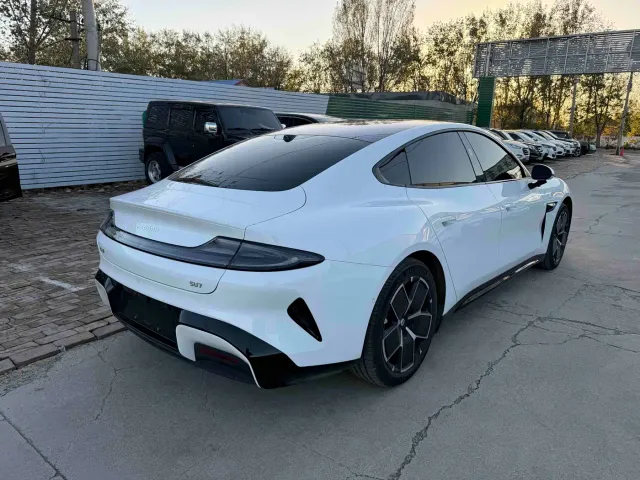 Xiaomi SU7 — Фото автомобиля 6