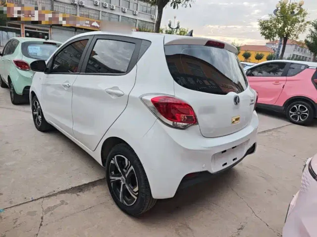 Changan Benben E-Star — Фото автомобиля 4