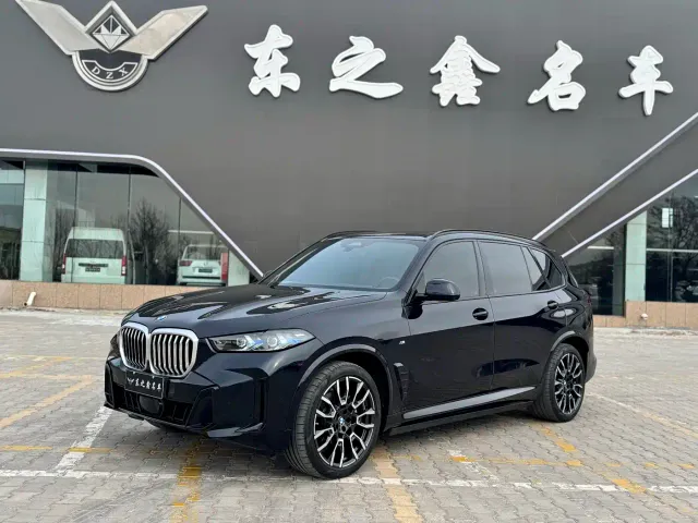 Фотография автомобиля — BMW X5