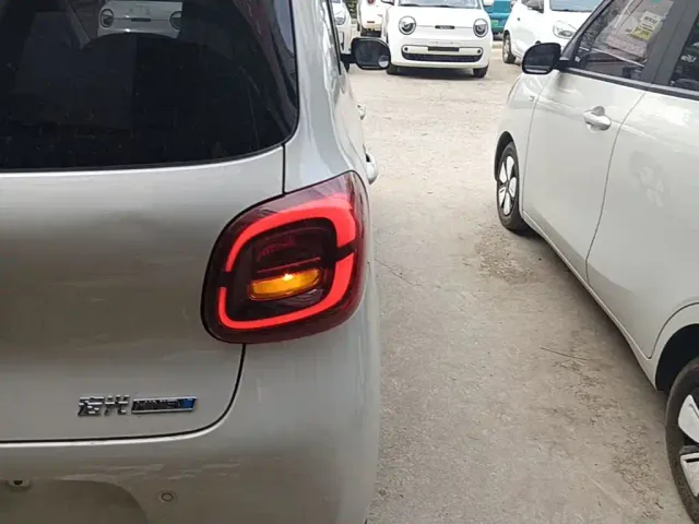 Wuling Hongguang Mini EV — Фото автомобиля 23