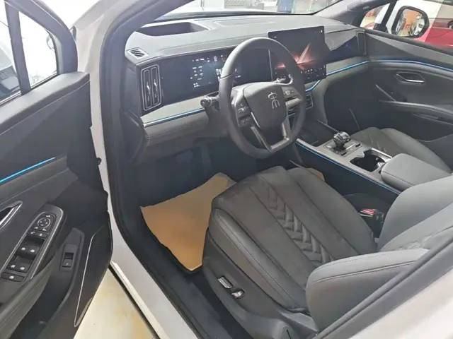 BYD Song L DM-i — Фото автомобиля 15