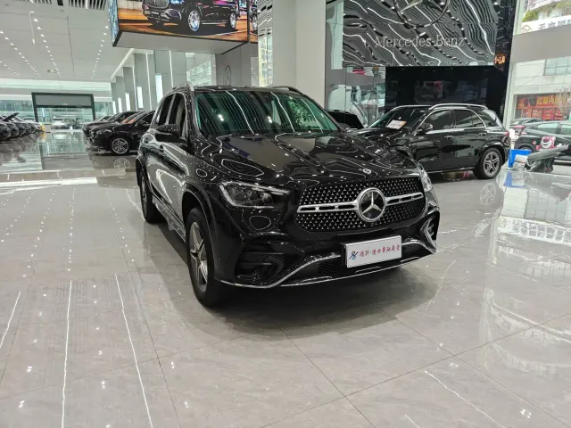 Mercedes-Benz GLE-Class — Фото автомобиля 3
