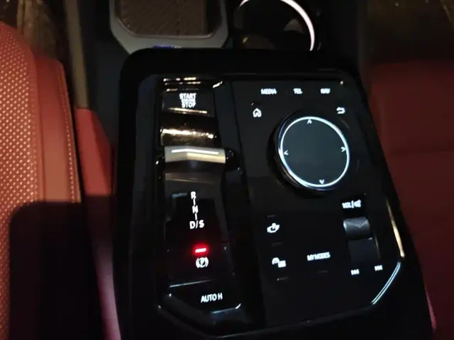 BMW 5 Series — Фото автомобиля 16