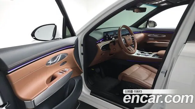 Genesis GV70 — Фото автомобиля 15