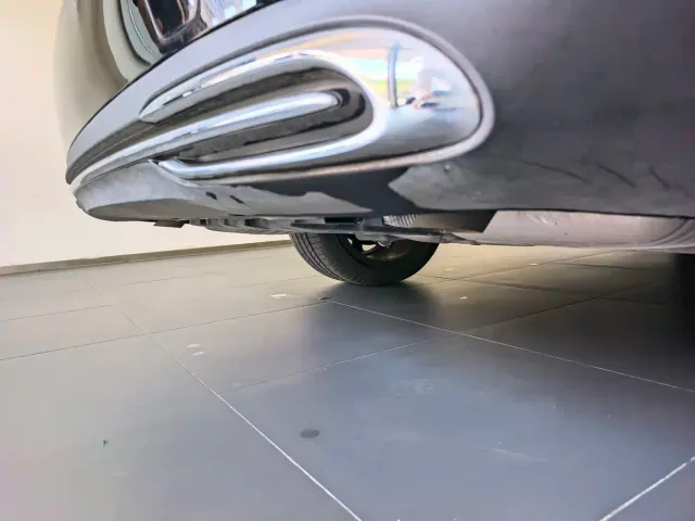 Mercedes-Benz E-Class — Фото автомобиля 7