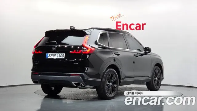 Honda CR-V Generation 5 — Фото автомобиля 2