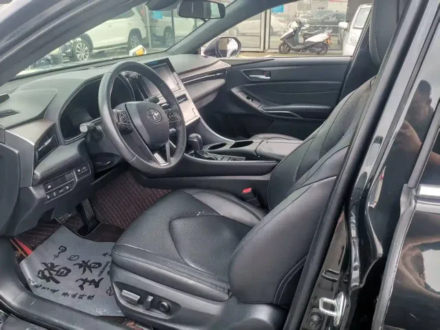 Toyota Avalon — Фото автомобиля 6