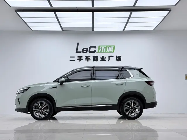 Wuling Asta — Фото автомобиля 14