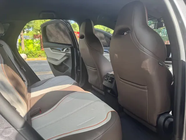 BYD Qin PLUS — Фото автомобиля 12
