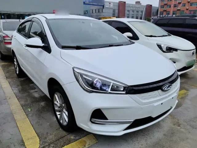 Chery Arrizo e — Фото автомобиля 3