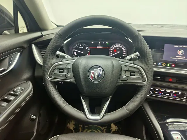 Buick Envision Plus — Фото автомобиля 13