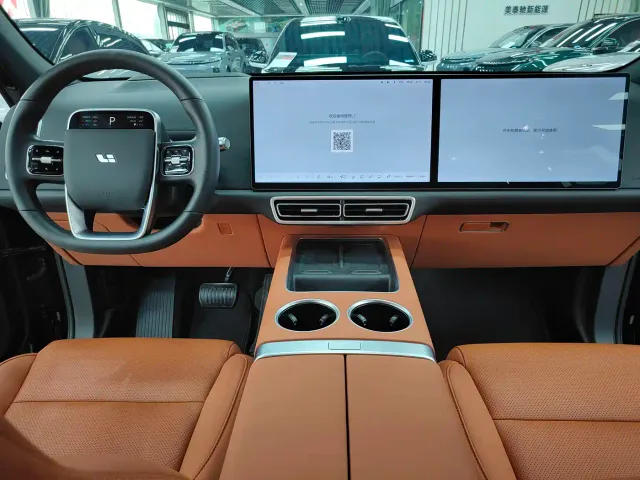 Li Auto L7 — Фото автомобиля 5