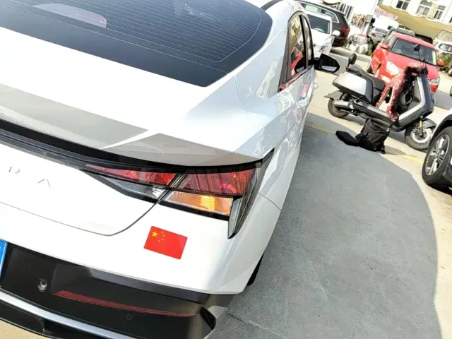 Hyundai Elantra — Фото автомобиля 7