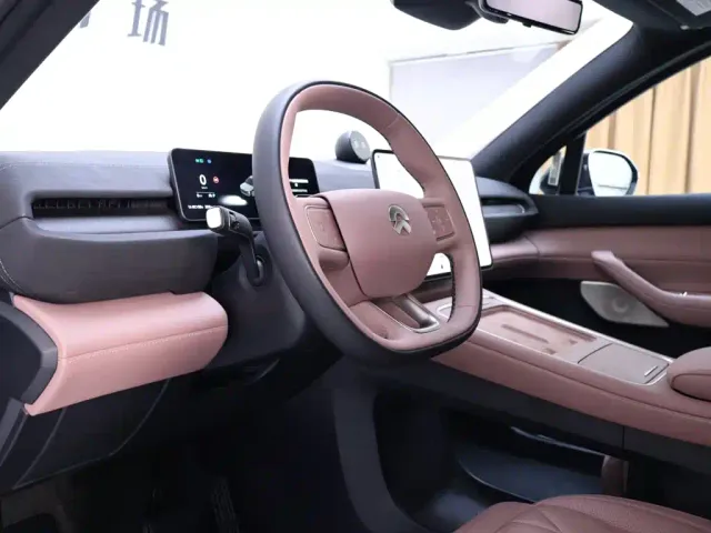 Nio EC6 — Фото автомобиля 11