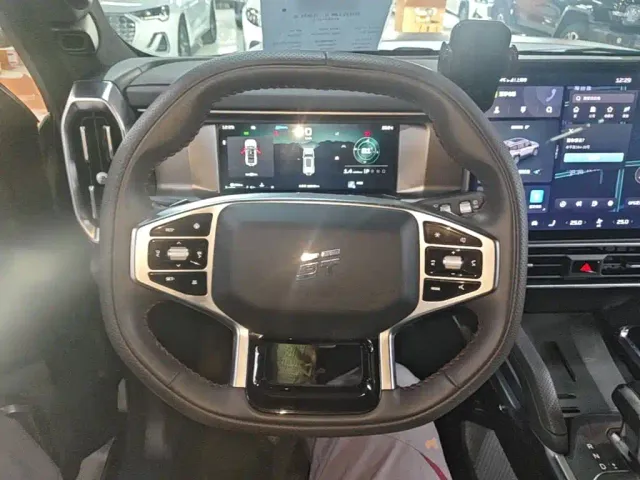 Jetour T2 — Фото автомобиля 10
