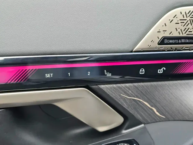 BMW 5 Series — Фото автомобиля 17
