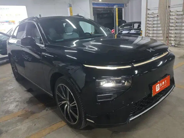 Xpeng G9 — Фото автомобиля 2