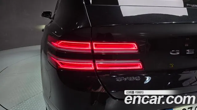 Genesis GV80 — Фото автомобиля 8