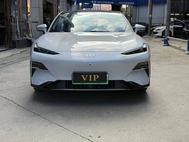 Geely Galaxy E8 — Фото автомобиля 2