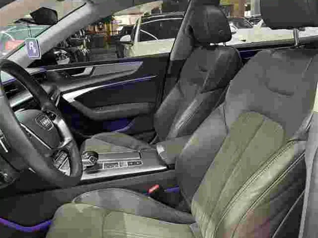 Audi A7L — Фото автомобиля 7