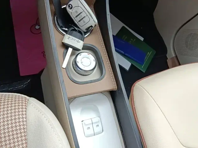 Wuling Hongguang Mini EV — Фото автомобиля 13