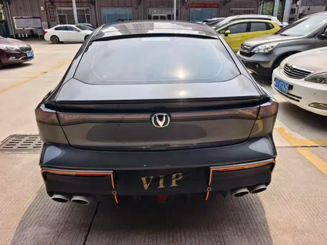 Changan Changan UNI-V 2022 1.5T Sport Edition — Фото автомобиля 5