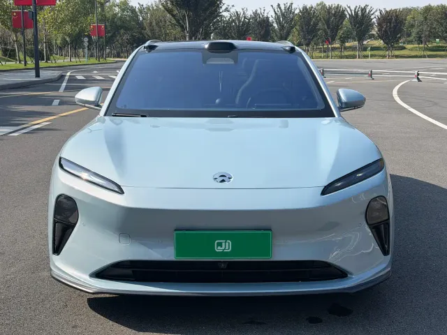 Nio ET5 Touring — Фото автомобиля 2
