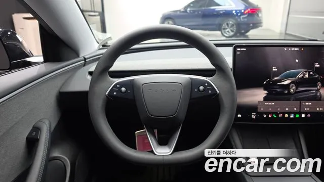 Tesla Model 3 — Фото автомобиля 13