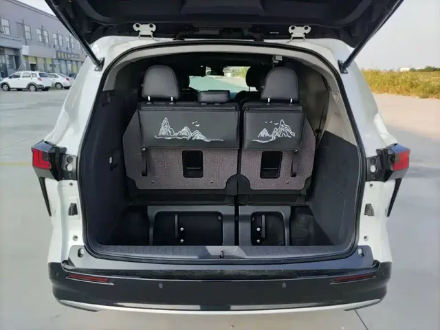 Toyota Sienna — Фото автомобиля 18