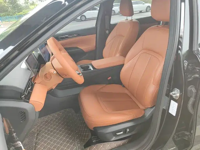 Wuling Starlight — Фото автомобиля 14