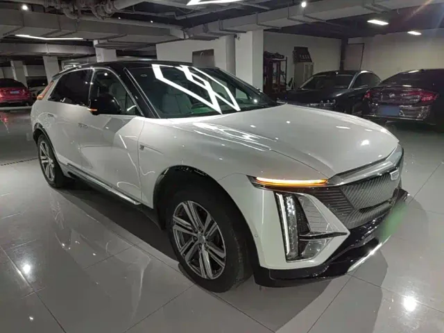 Cadillac Lyriq — Фото автомобиля 3