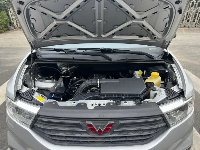 Wuling Hongguang V — Фото автомобиля 21