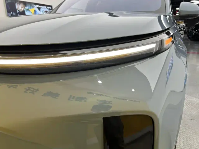 Li Auto L9 — Фото автомобиля 7