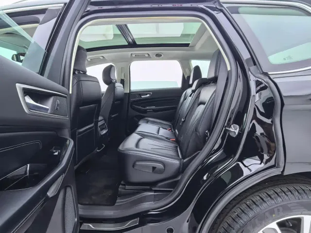 Ford Edge — Фото автомобиля 9