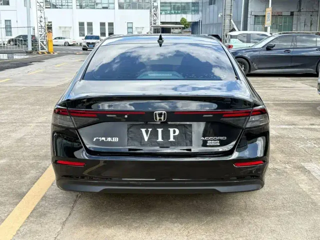 Honda Accord — Фото автомобиля 8