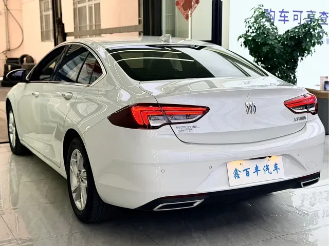 Buick Regal — Фото автомобиля 8