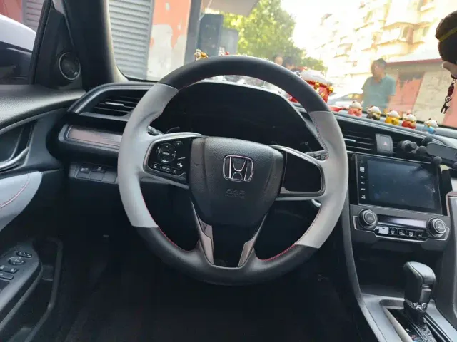 Honda Civic — Фото автомобиля 2